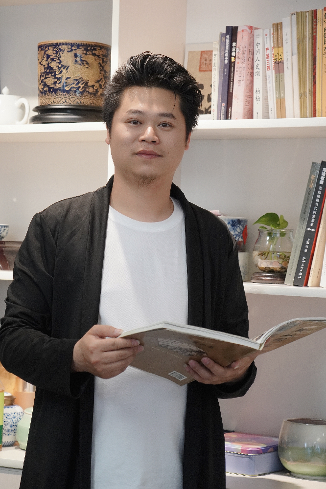 曹國飛（國瓷紅葉畫院高級(jí)畫師）